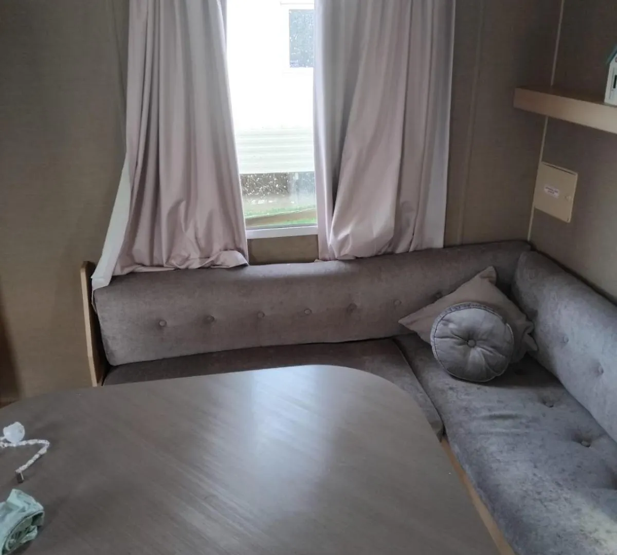 Ash Close 64- Blue Dolphin Heaven - Budget Caravan Gristhorpe
