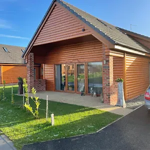 Holiday park 31 Cherry East Riding Of Yorkshire Hot Tub & Fishing, Garton
