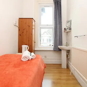 house-pebbles-room-19.bournemouth-hotels.org/